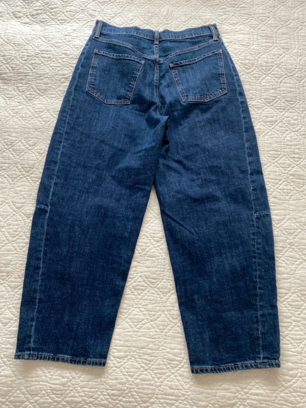 Old Navy Evie High Rise Barrel Leg Dark Wash Trending Jeans Size 8 - Picture 14 of 16